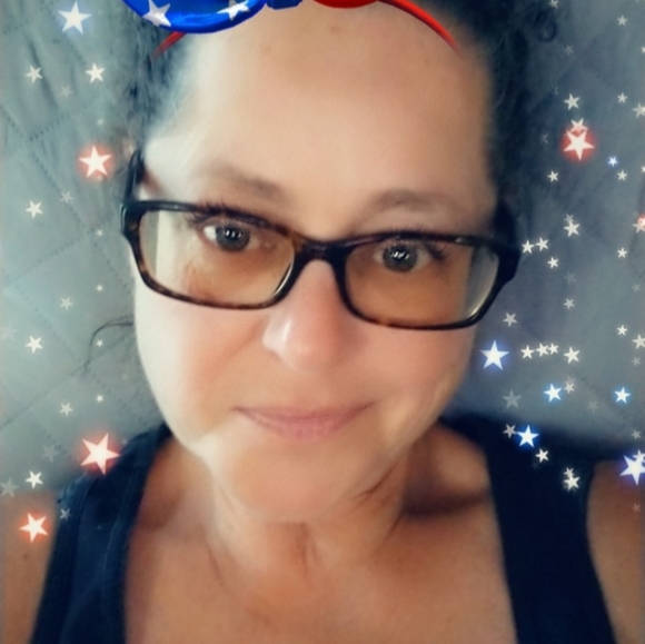 Meet your Posher, Tricia - Picture 2 of 2